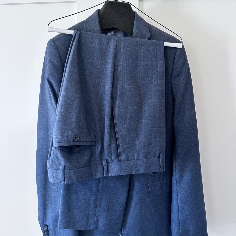Banana Republic Factory Tailored Slim Fit Suit - Suit jacket and pants